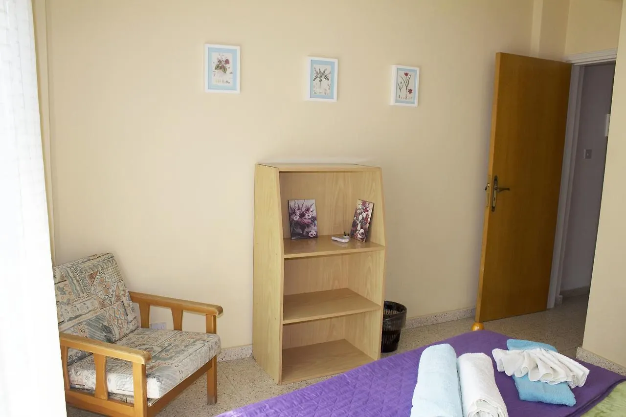 Elli Apartments Larnaca City Center 0*,